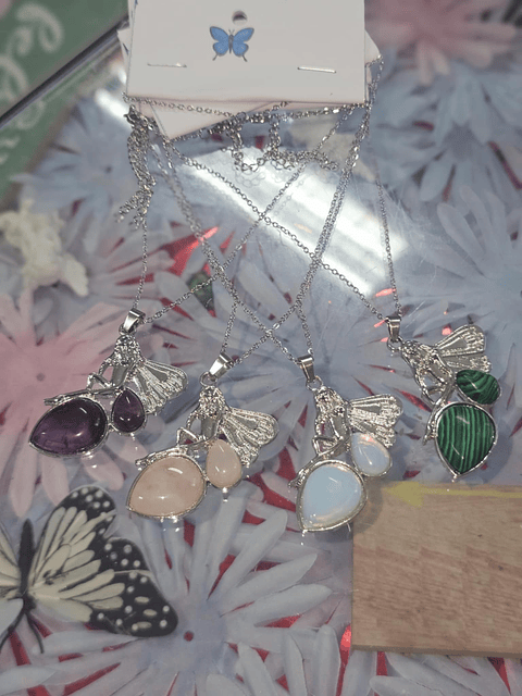 Colar Fada com Pedra Natural – Proteção e Magia no Seu Estilo