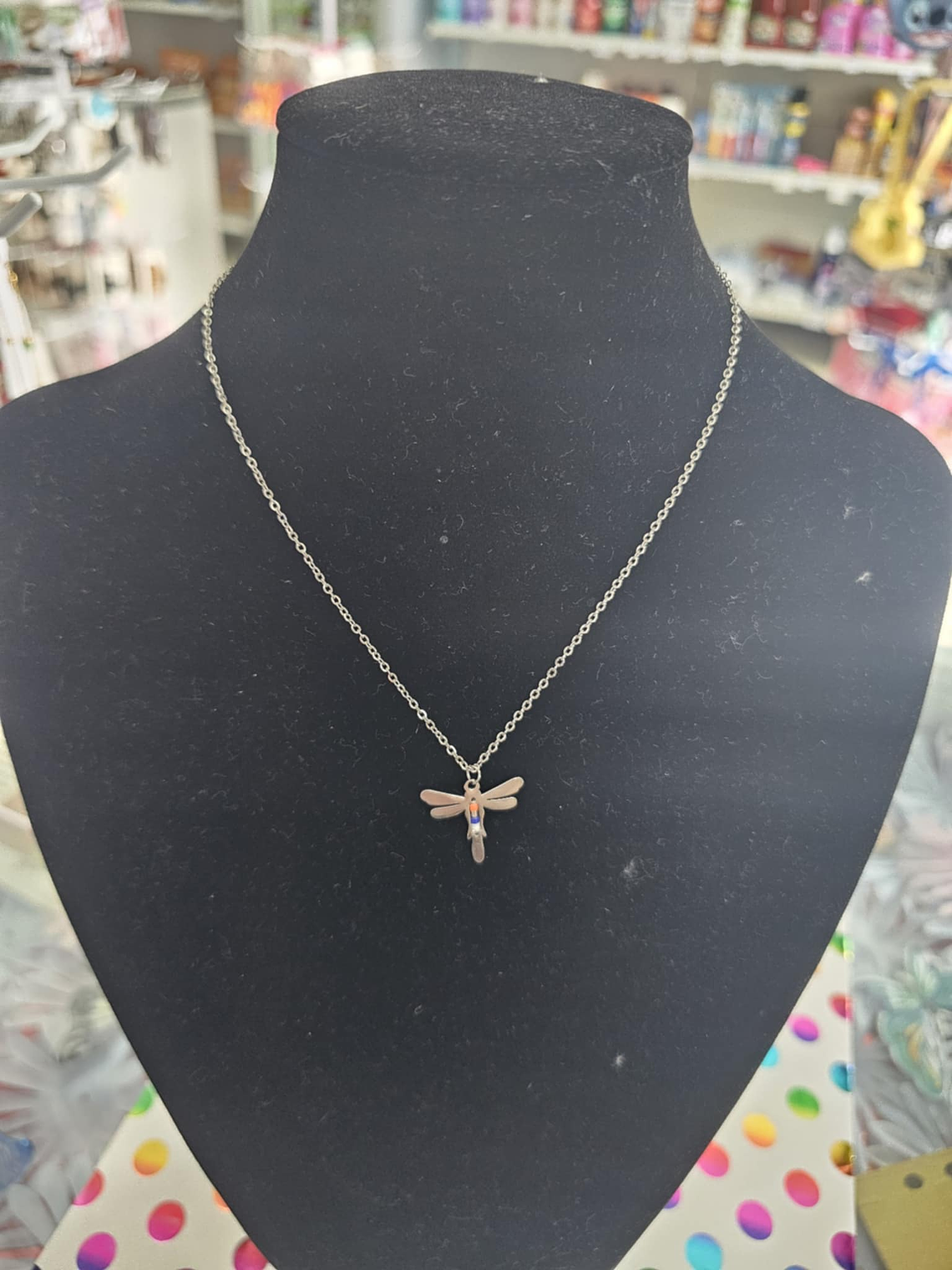 Colar Pratado com Pingente de Libélula 1