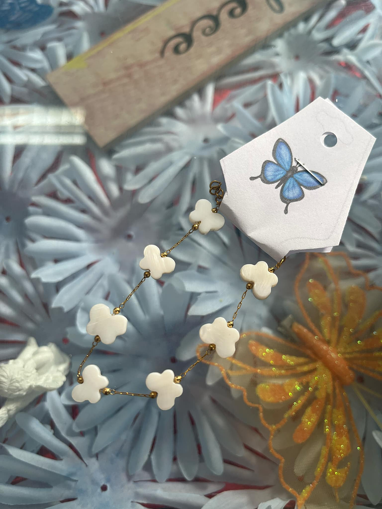 Pulseira em Aço Dourado com borboletas de Madrepérola 1