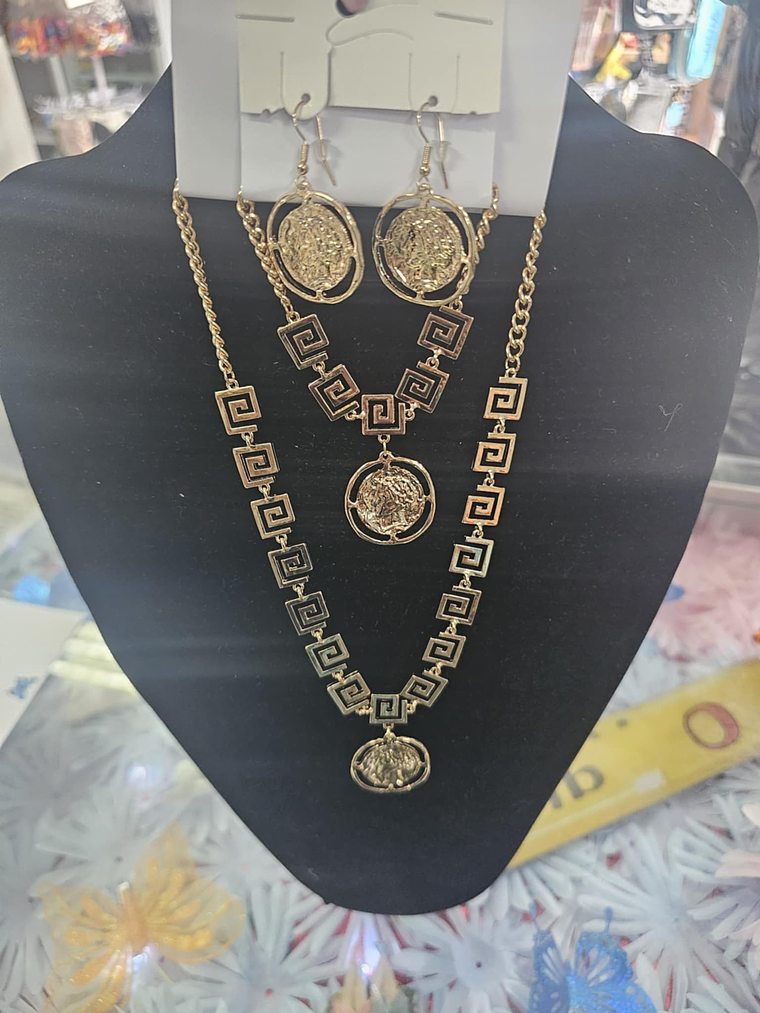 Conjunto de Colar pulseira e Brincos Medalhão Dourado 3