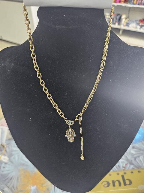 Colar Corrente Assimétrica com Pingente Mão de Fátima e Olho Grego