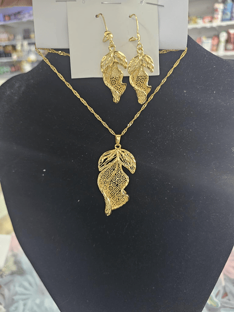  Conjunto Folha Dourada – Colar e Brincos Delicados