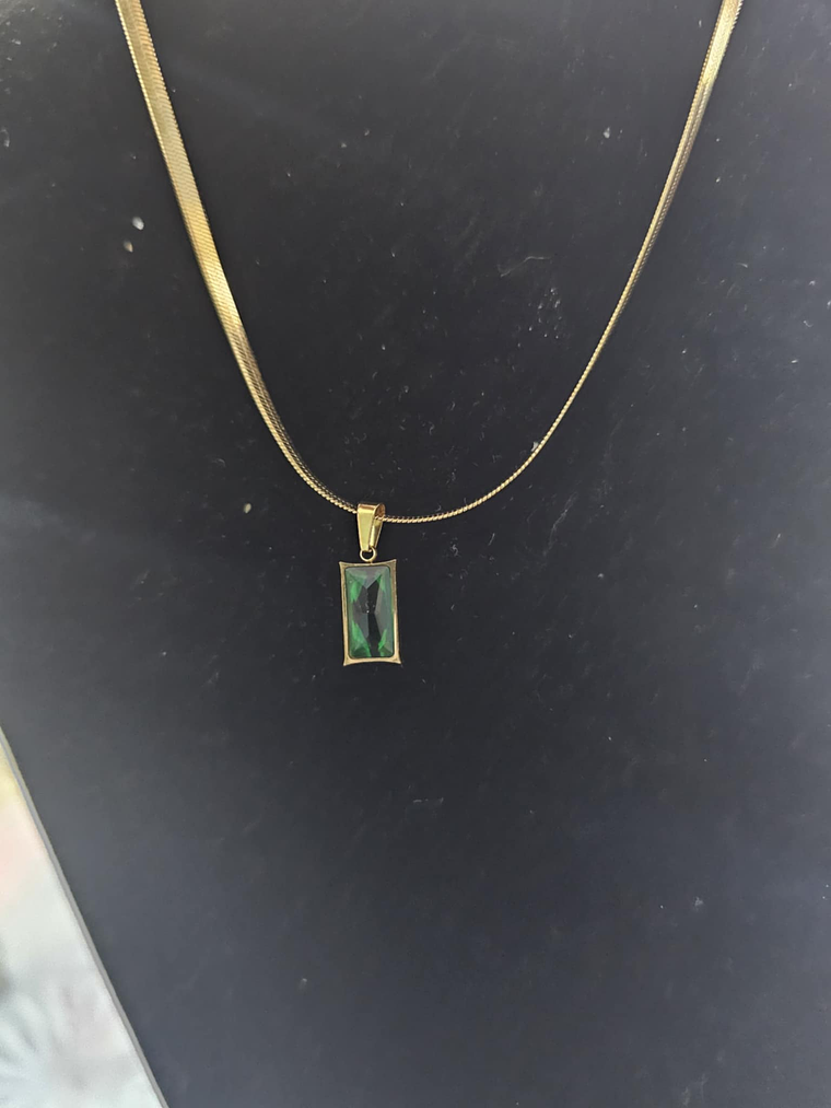  Conjunto Elegância Verde – Colar e Brincos em Aço Inoxidável 3