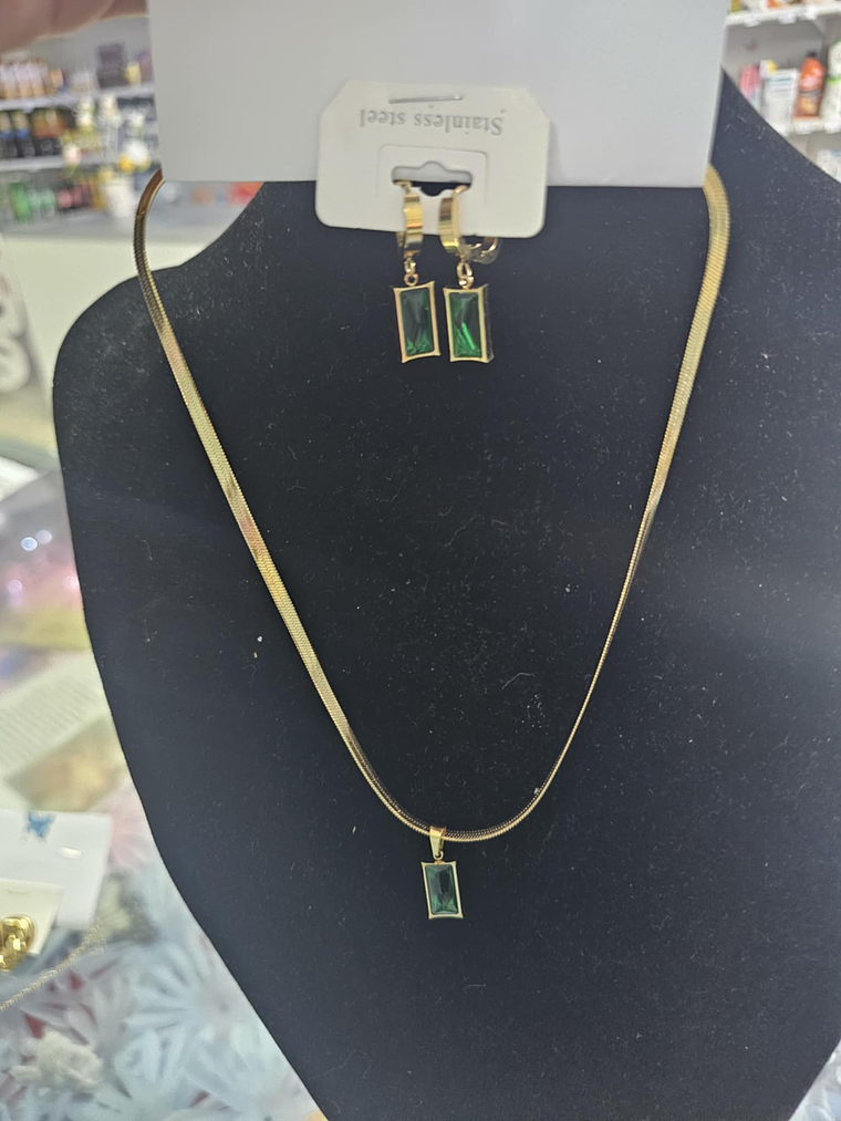  Conjunto Elegância Verde – Colar e Brincos em Aço Inoxidável 1