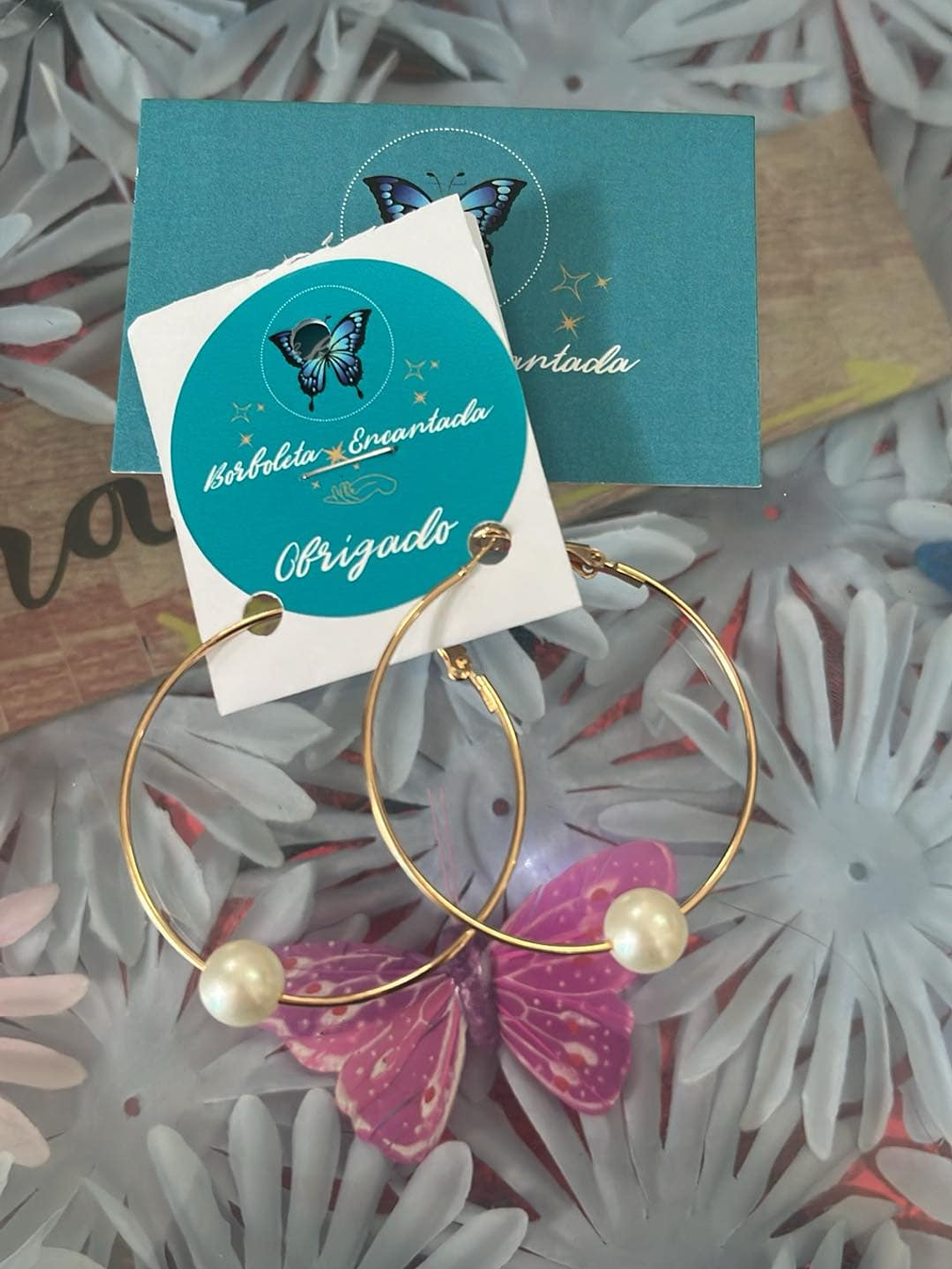 Brincos Argola com Pérola – Toque Clássico e Elegante 1