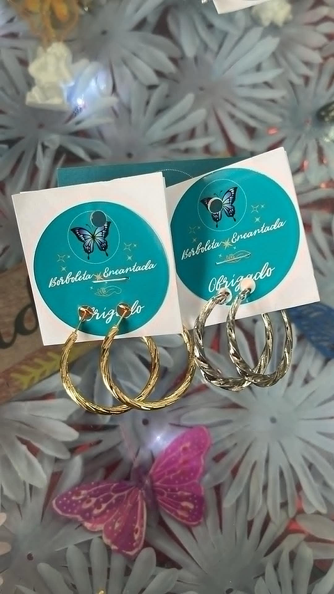 Brincos Argola Texturizada – Dourado e Prateado