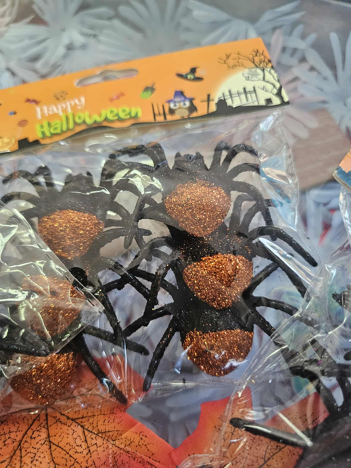 Aranhas Decorativas Halloween com Glitter – Verde, Laranja ou Roxo 4