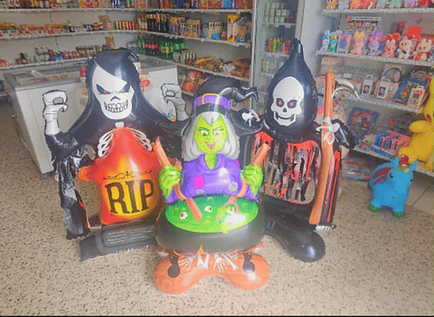 Infláveis Decorativos Halloween – Bruxa com Caldeirão + Caveiras
