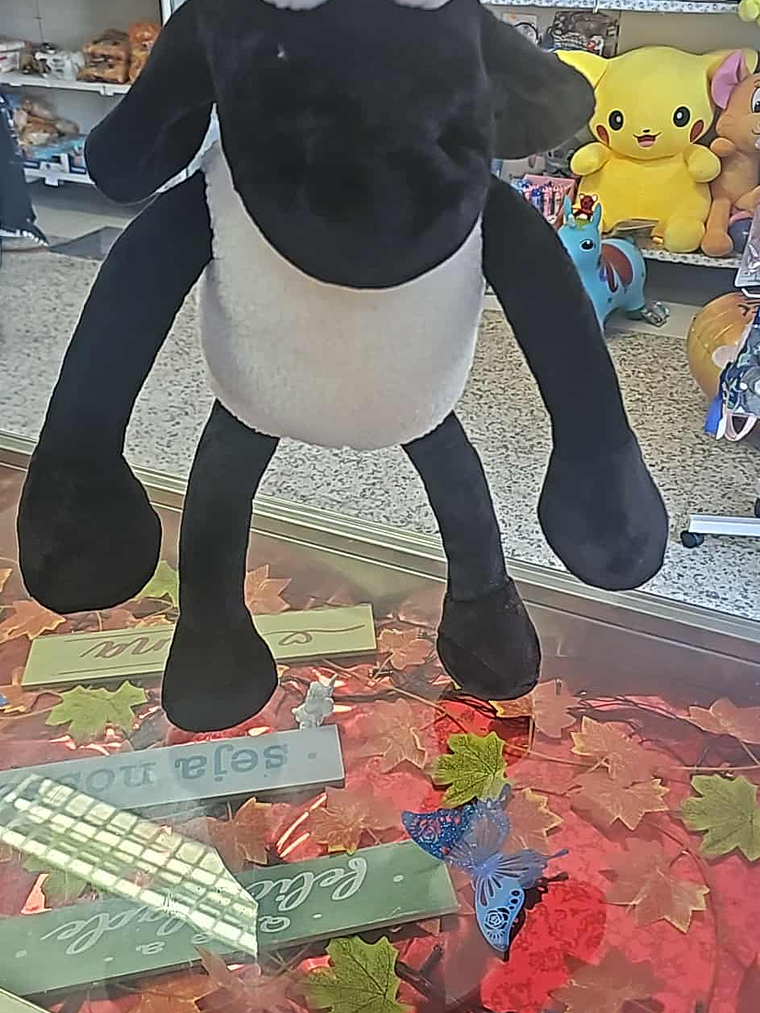 peluche Ovelha Shaun – Diversão e Fofura 🐑✨ 2