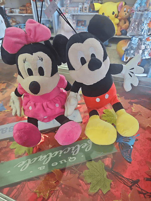  peluche Mickey e Minnie – Clássicos da Disney 🐭❤️🐭