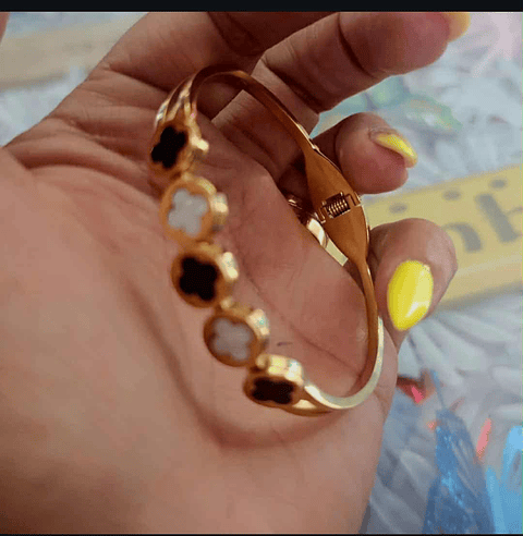 🌸 Pulseira Bracelete Trevo Luxo