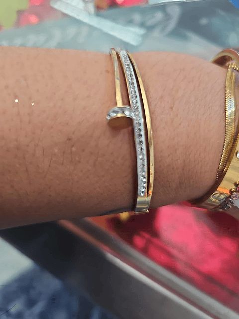 💫 Pulseira Bracelete Dourado com Cristais