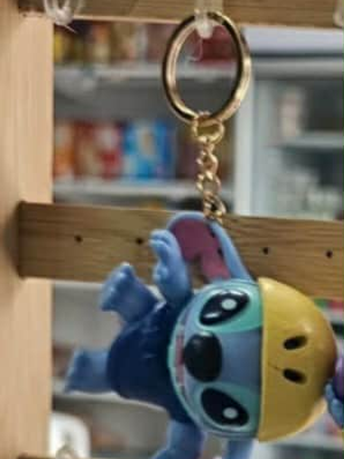  Enviaste Chaveiro Stitch com Capacete Amarelo 1