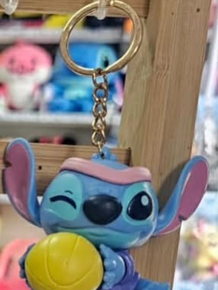 Chaveiro Stitch Esportista com Bola Amarela 1