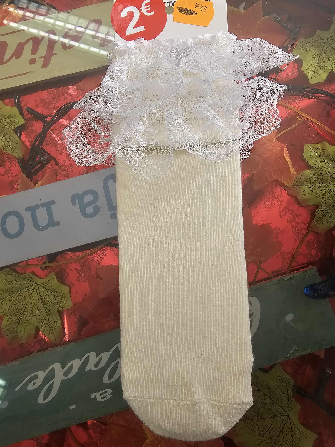 🧦💖 Meias com Renda – elegância e conforto 4