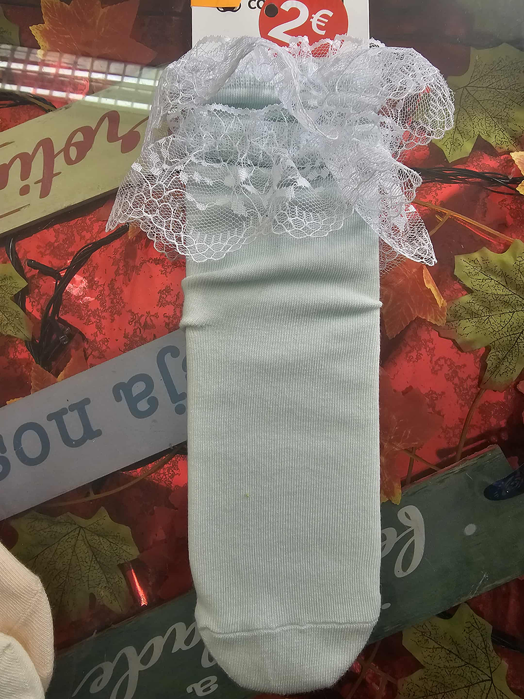 🧦💖 Meias com Renda – elegância e conforto 6