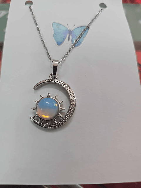  Colar Sol e Lua com Pedra Opalina – Luz, Magia e Equilíbrio
