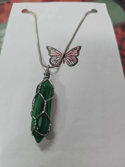 💚🌿 Colar Ponta de Malaquita – Proteção e Transformação Pessoal 🌿💚