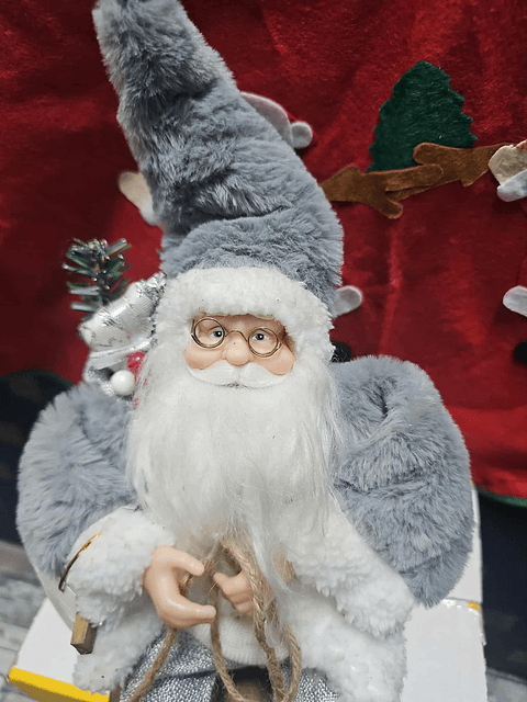 🎅 Pai Natal Cinzento no Trenó Decorativo ❄️