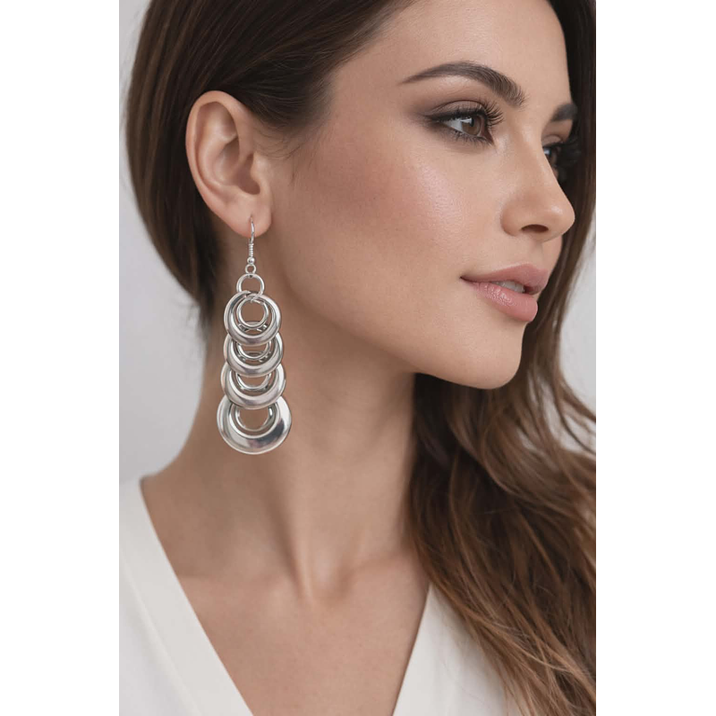 ✨ Brincos Prateados com Argolas em Cascata ✨