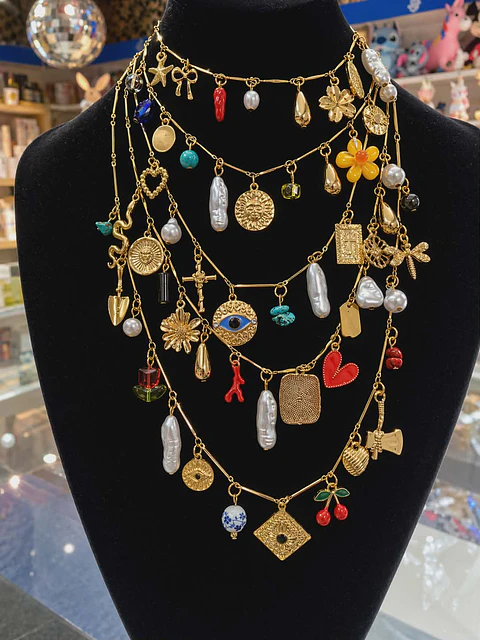 Colar Charm Dourado Tropical