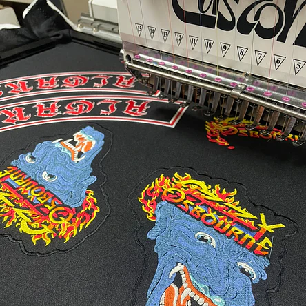 Emblemas Bordados Personalizados 2