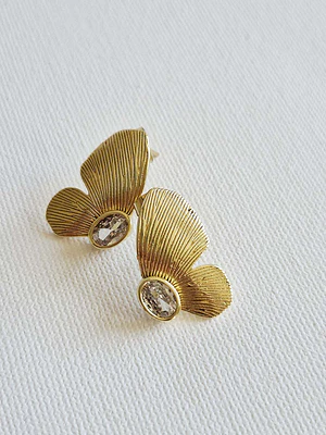 Aros dorados mariposa circon acero inoxidable 