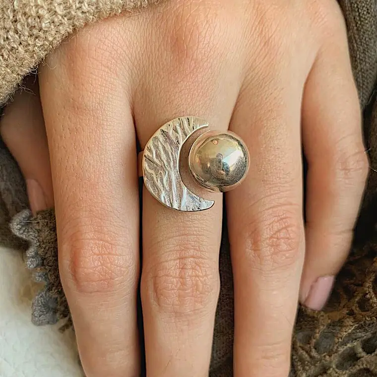 Anillo de plata 950 con diseño de sol y luna 1