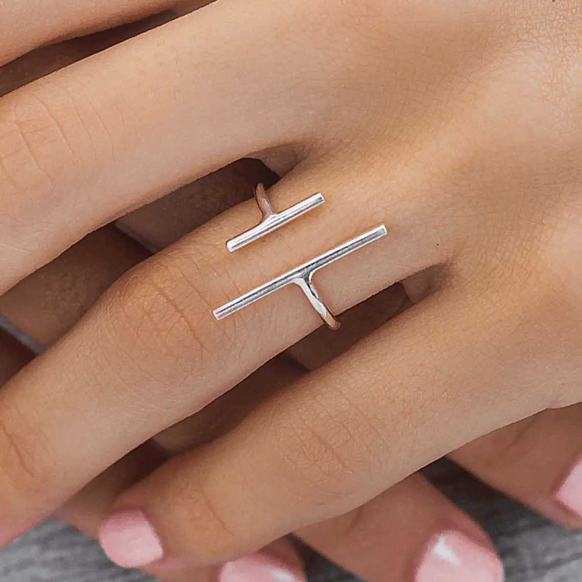 Anillo líneas paralelas de plata 950 1