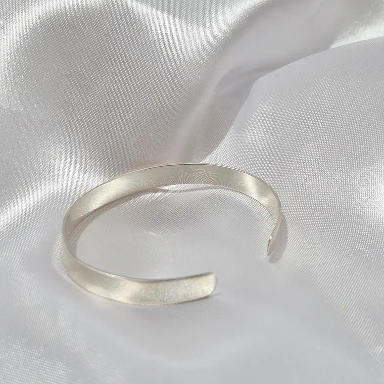 Brazalete de Plata 950 estilo Morrigan 1