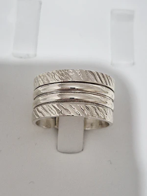 Anillo ancho de plata 950 