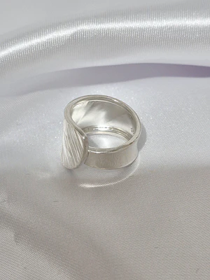 Anillo de plata 950 con diseño cat eye 