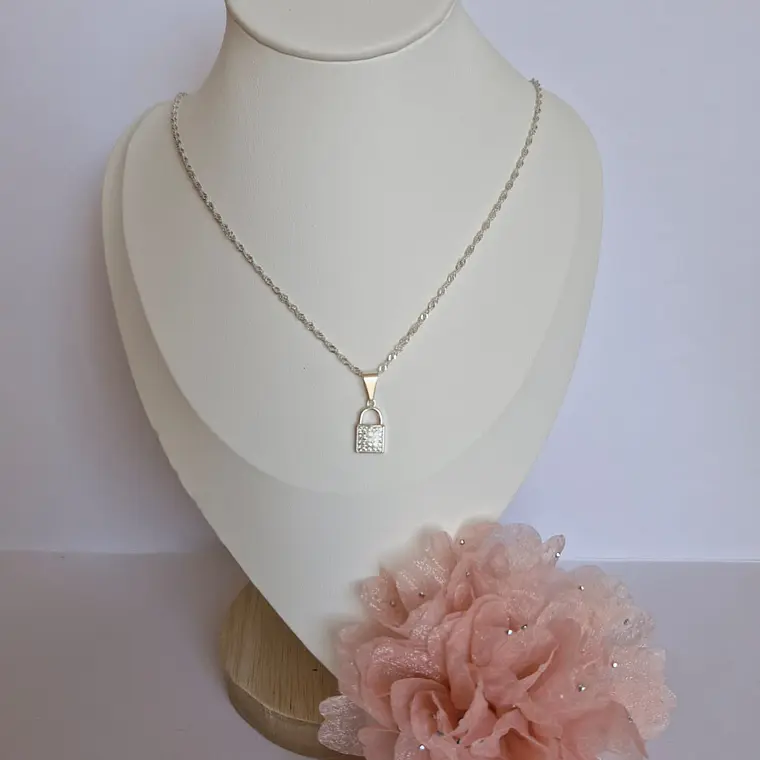 Collar plata 925 con colgante candado 1