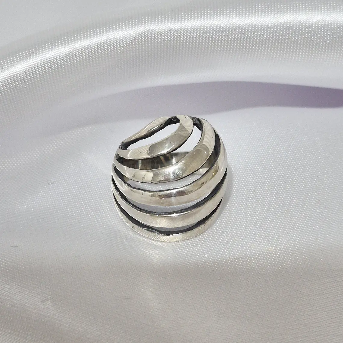 Anillo Plata 950 Abombado Lineas Radiales 1