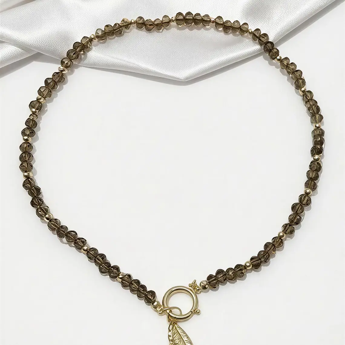 Collar Piedras Ahumadas con Dije Colgante 1