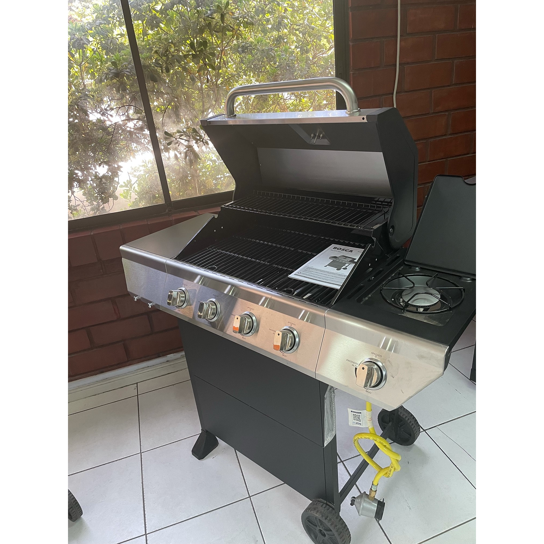 Parrilla a gas Neo Grill 4Q+1 outlet 