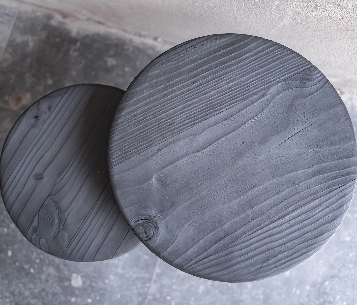 Maru 丸 — Mesa de centro de doble nivel en madera carbonizada 4