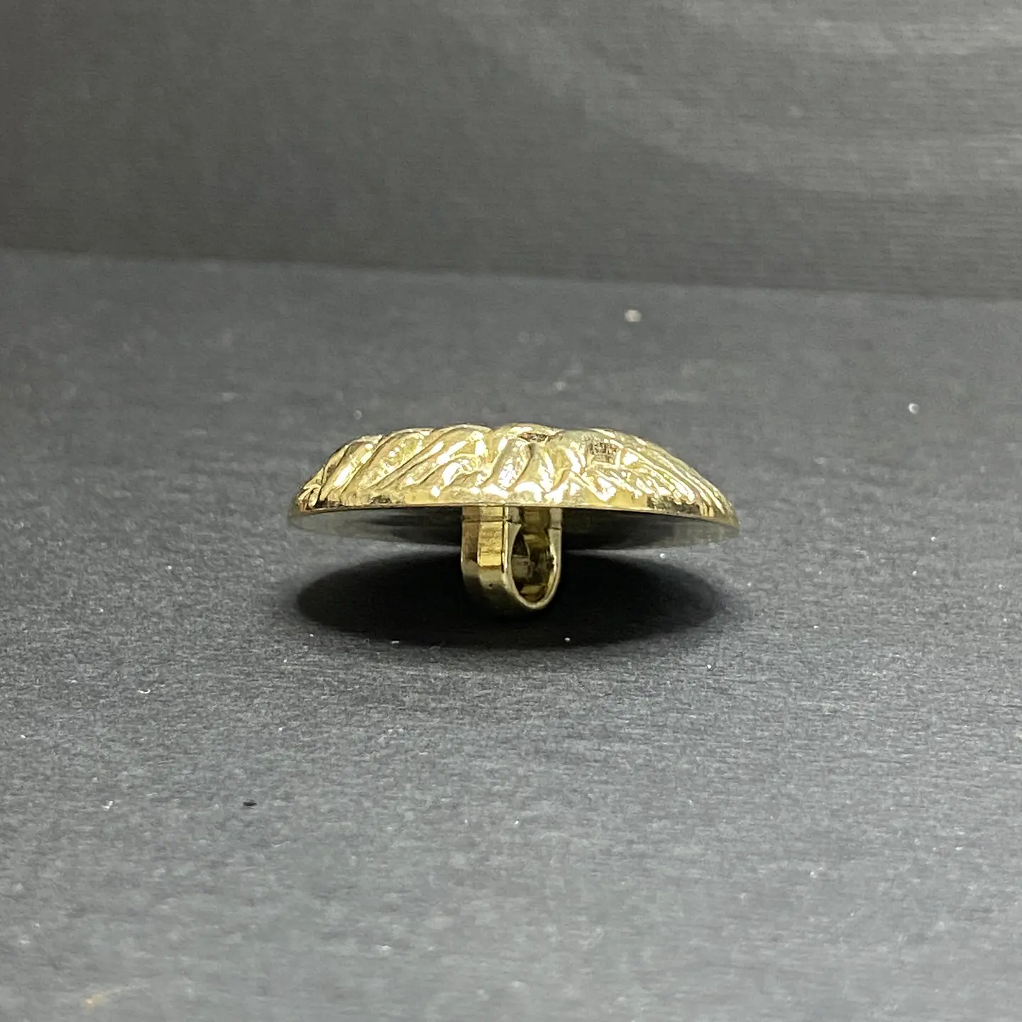 Botón Metalizado Dorado Fantasía en Sets de 10 Unidades 5