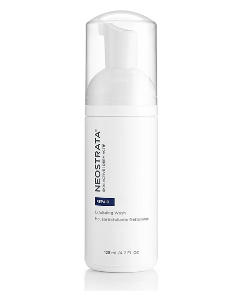 Skin Active Exfoliating Wash 125 ml ¿Tu piel luce opaca, con textura irregular o signos de envejecimiento?