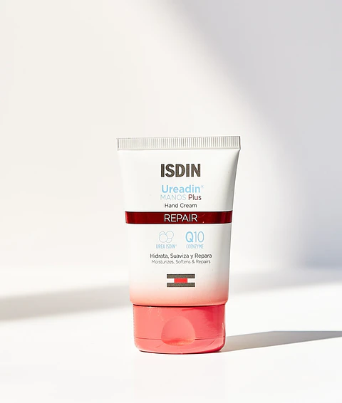 Crema Manos Ureadin Reparadora ¿Tus manos están ásperas, secas o agrietadas, incluso después de aplicar crema?