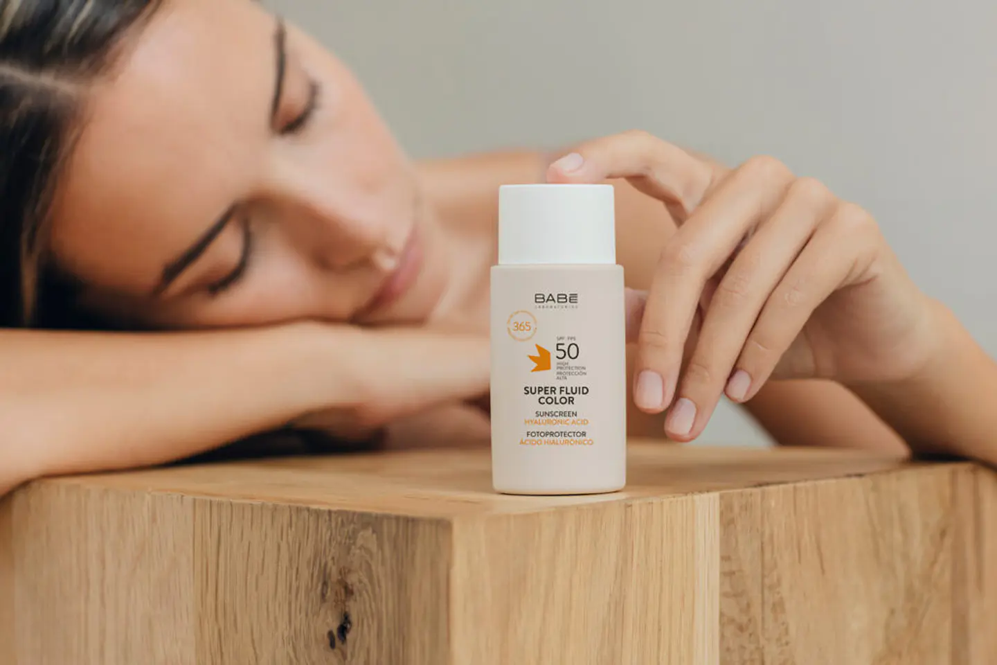 Super Fluid color Fotoprotector SPF 50+ 1