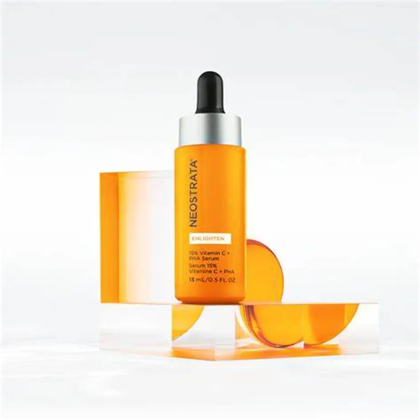 Enlighten Vitamina C 15% ¿Tu piel luce opaca, con manchas oscuras o tono desigual? 3