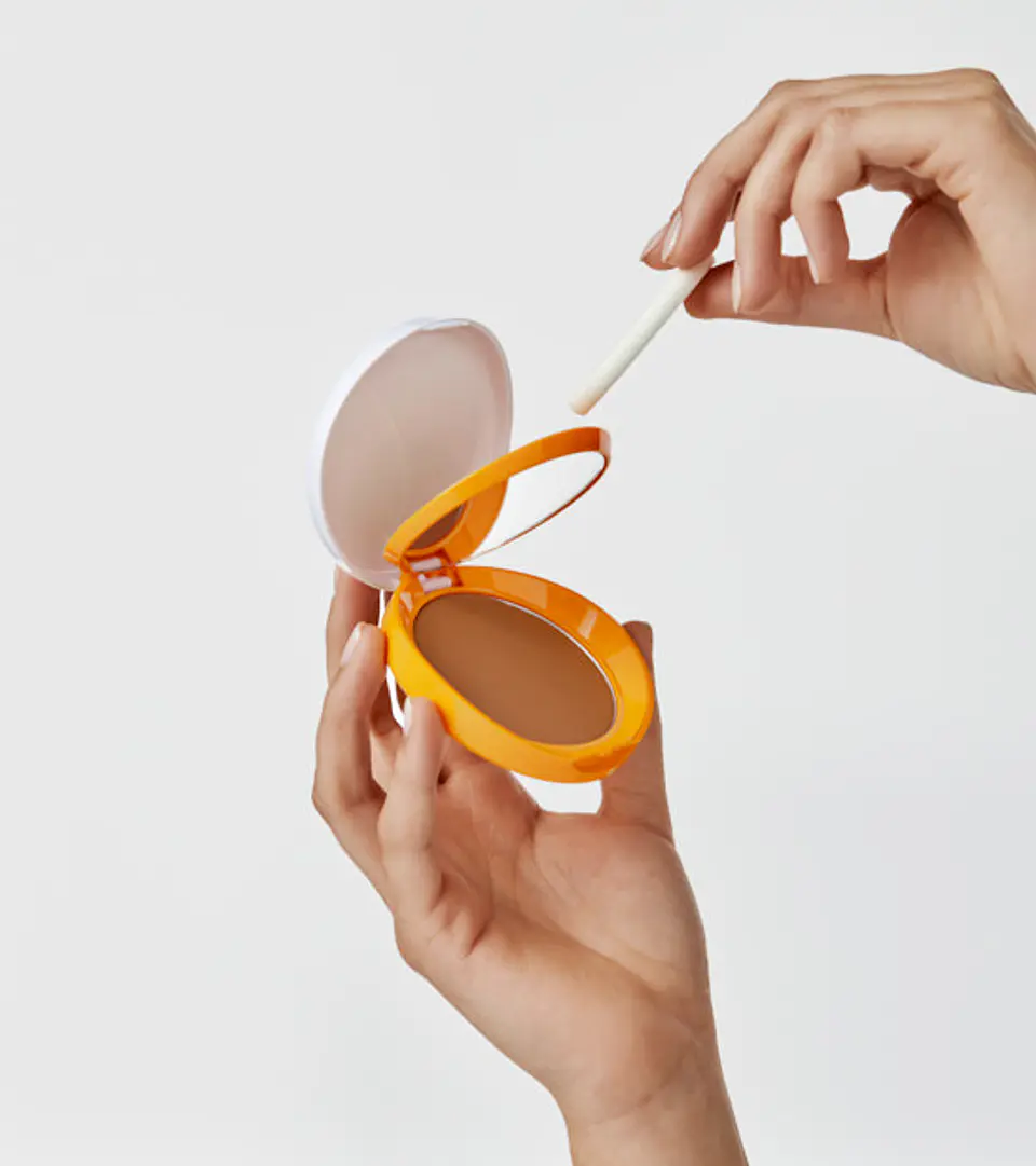 Heliocare 360 Oil-Free Compact Bronze SPF50+ – Fotomaquillaje con Protección Solar Alta 1