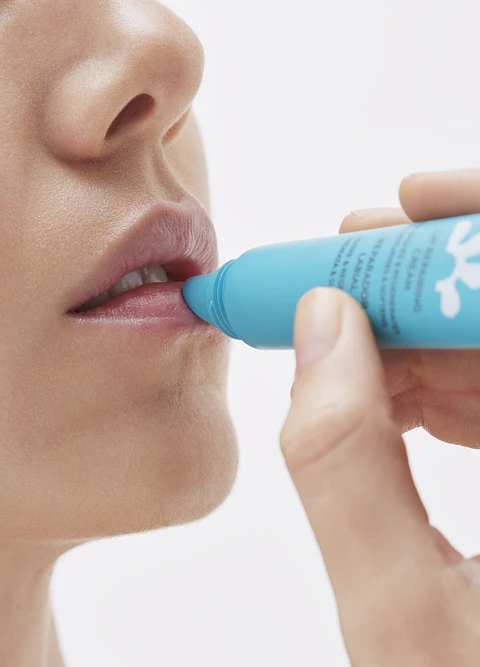 Reparador Labial Babe ¿Tus labios se sienten secos, agrietados o irritados?