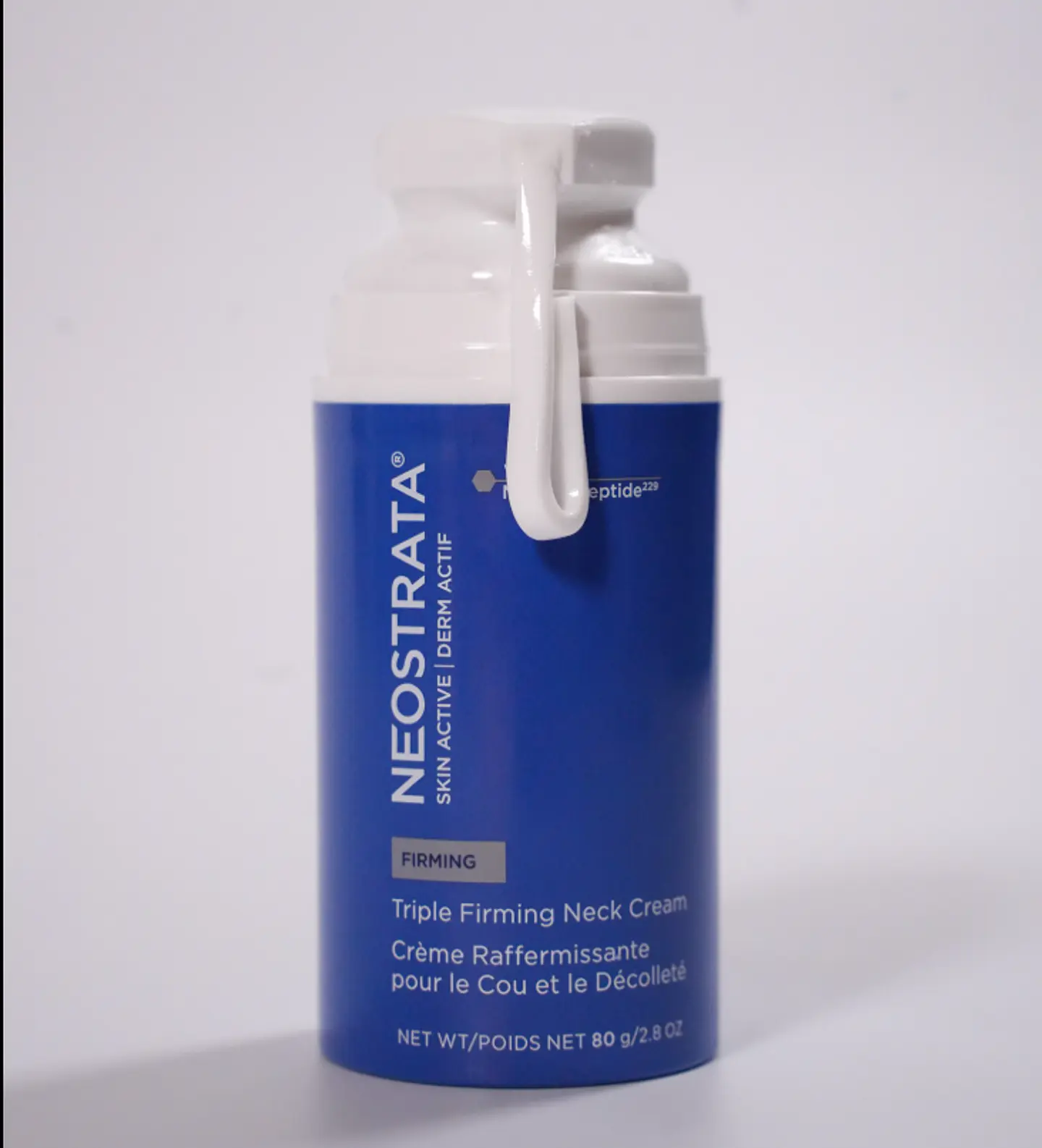 Skin Active Triple Firming Neck Cream ¿Sabías que el cuello y el escote son áreas que revelan rápidamente los signos del envejecimiento? 2