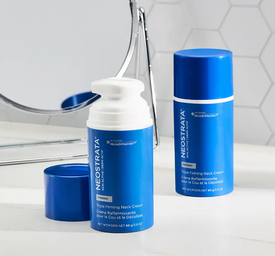 Skin Active Triple Firming Neck Cream ¿Sabías que el cuello y el escote son áreas que revelan rápidamente los signos del envejecimiento? 1