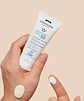 Neotone Radiance SPF50+ Isispharma  Invisible– Protector Solar Despigmentante Iluminador - Miniatura 1