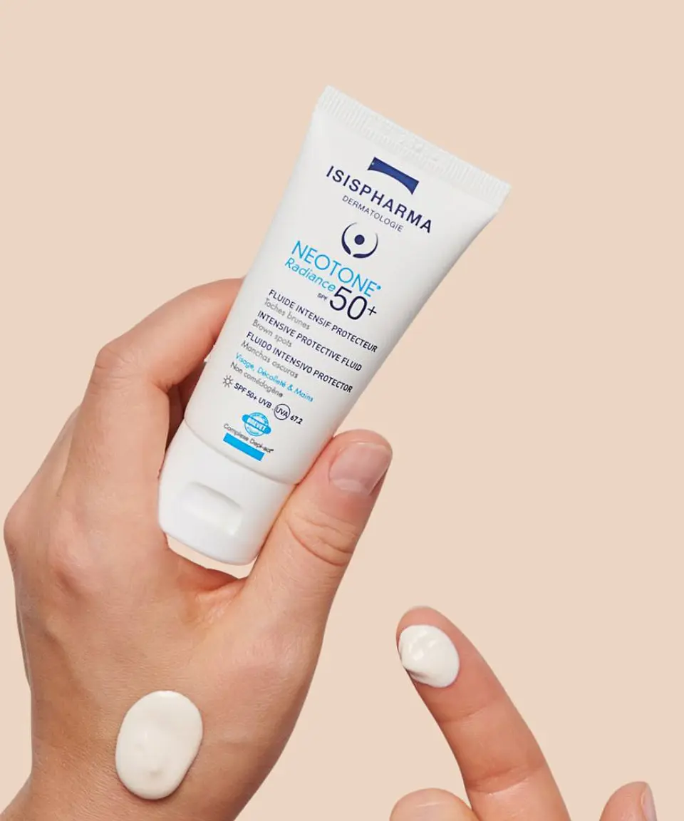 Neotone Radiance SPF50+ Isispharma  Invisible– Protector Solar Despigmentante Iluminador 1