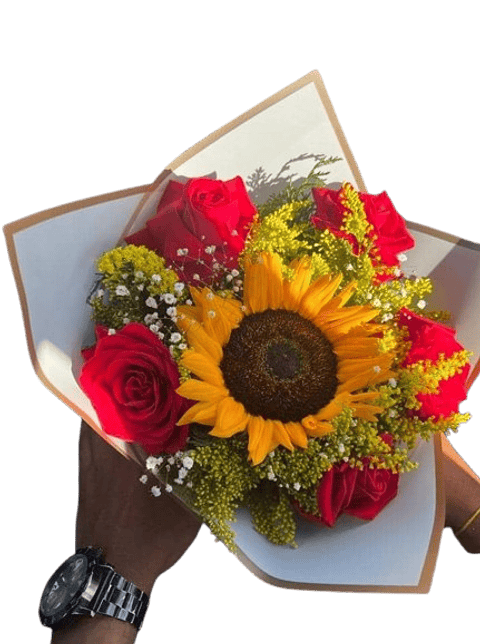 Bouquet De 6 Rosas Rojas Con Girasol