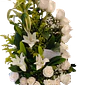 Arreglo Floral De Lirios Y Rosas Blancas